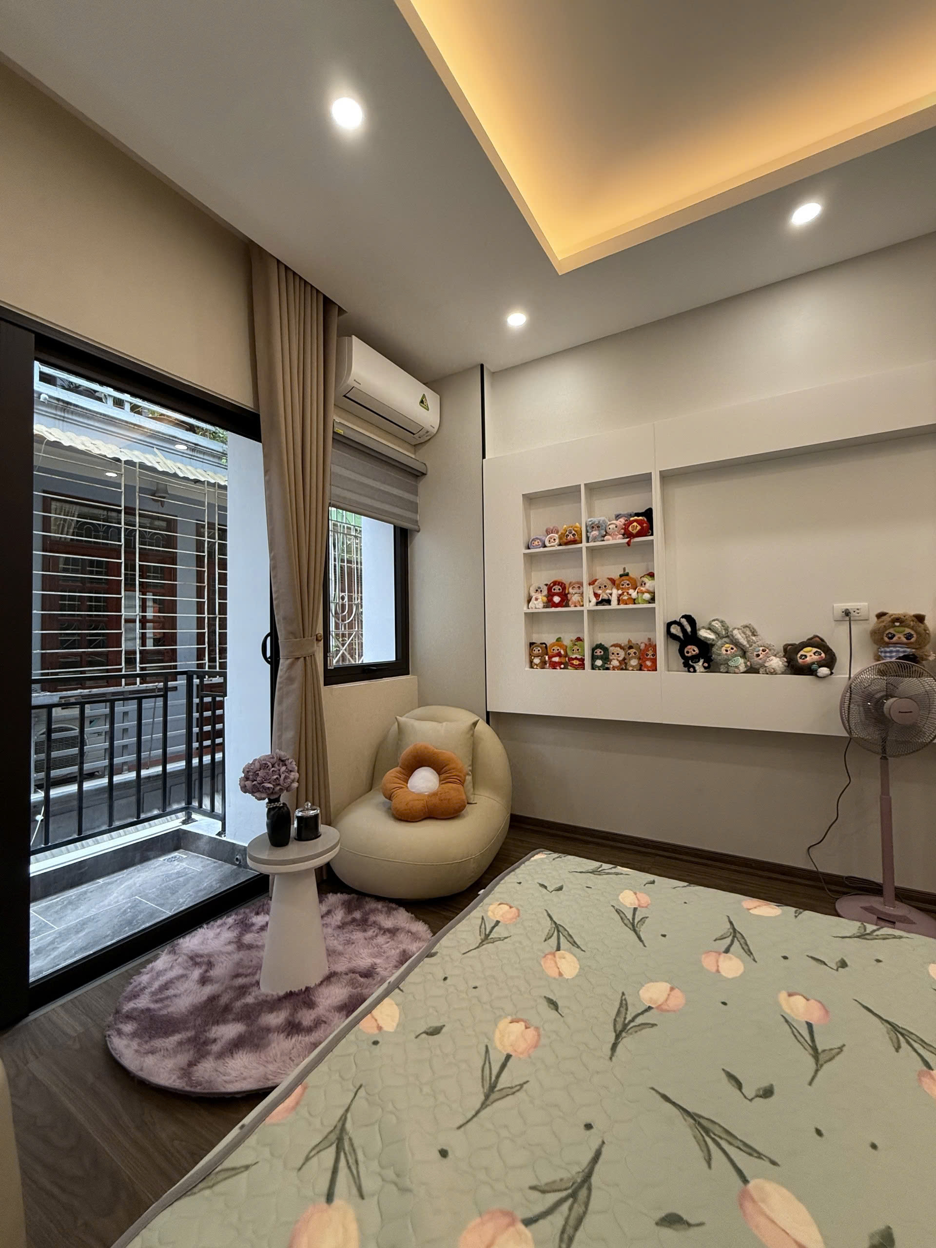 THI CÔNG NHÀ LÔ PHỐ 5 TẦNG (LONG BIÊN)